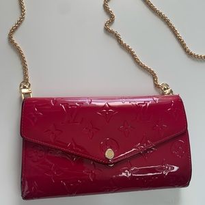 SOLD ‼️ on separate selling app❗️